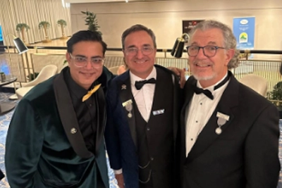 AK Clinics at international hair restoration conference